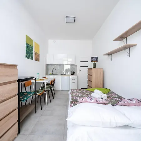 Urban Serenity #11 By Bookinghost