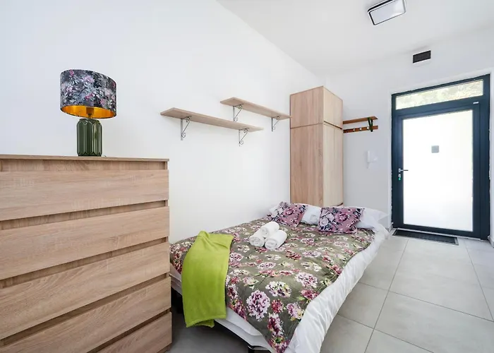 Urban Serenity #11 By Bookinghost * Łódź